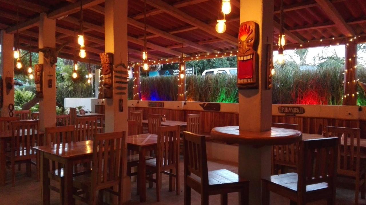 Tiki Lodge Bar & Restaurant Santa Catalina Ngoại thất bức ảnh